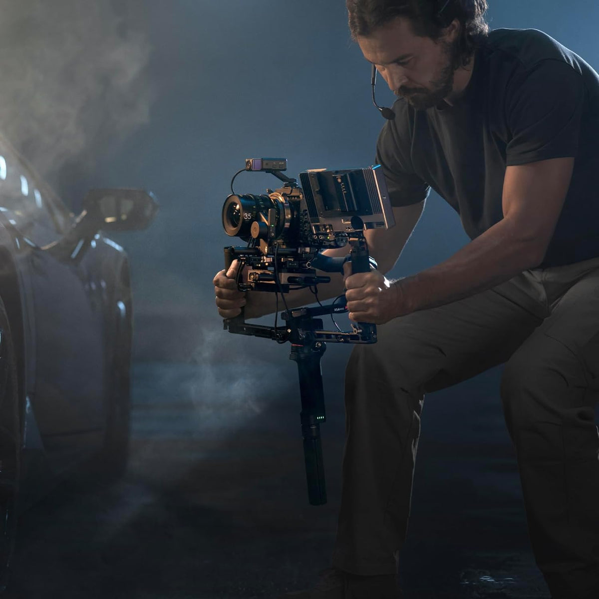3-Axis Gimbal Stabilizer with Image Transmitter, Focus Pro Motor, Shotgun Microphone W33189